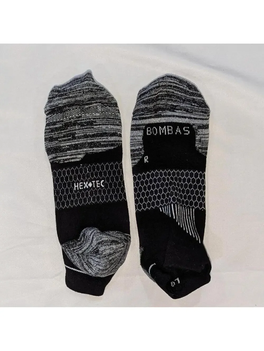 NWOT $54 Bombas Men’s Running Ankle Sock 3-Pack Hex Tec Black Size L